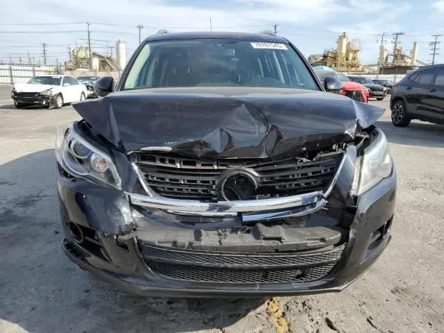 2011 VOLKSWAGEN TIGUAN S  