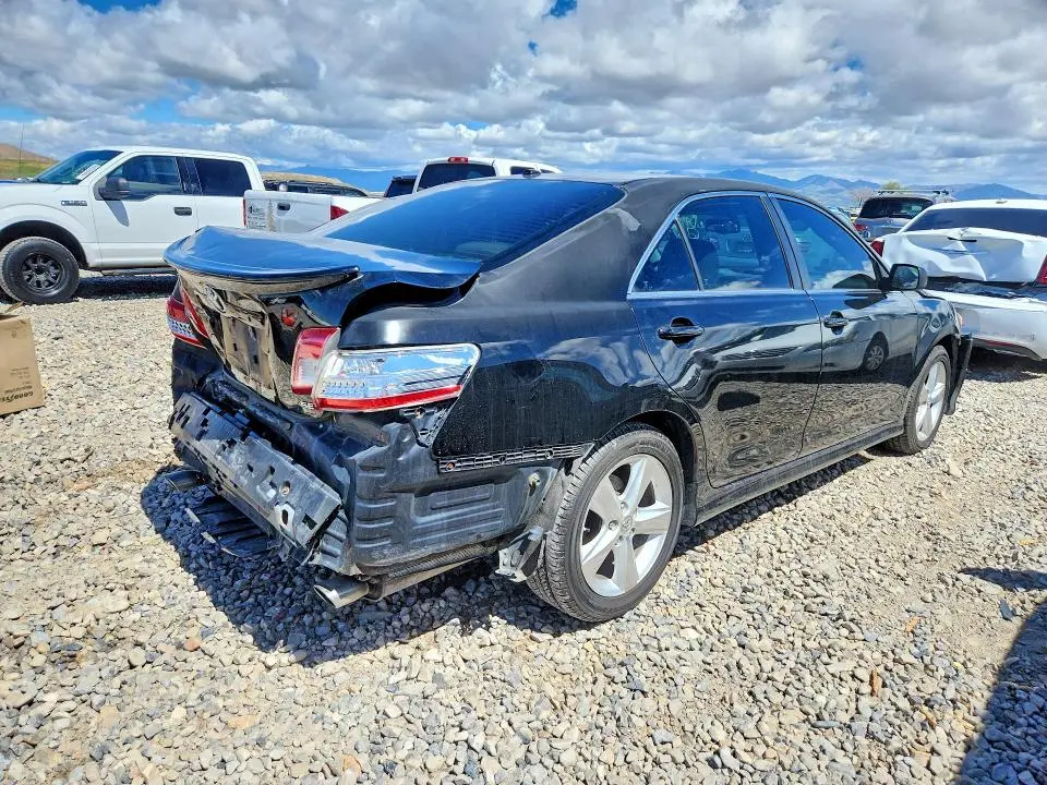 2010 TOYOTA CAMRY SE  