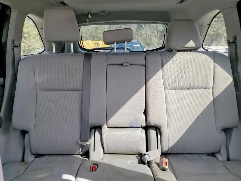 2017 TOYOTA HIGHLANDER LE  