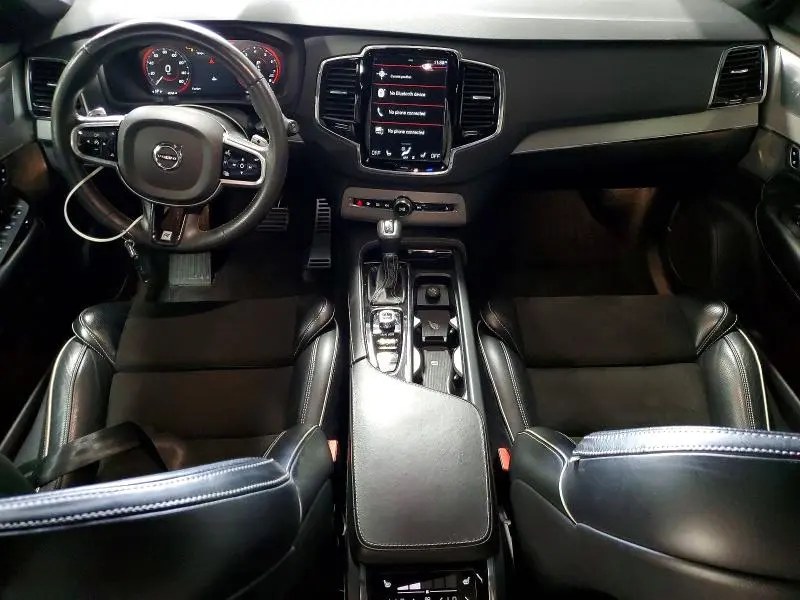 2017 VOLVO XC90 T6  