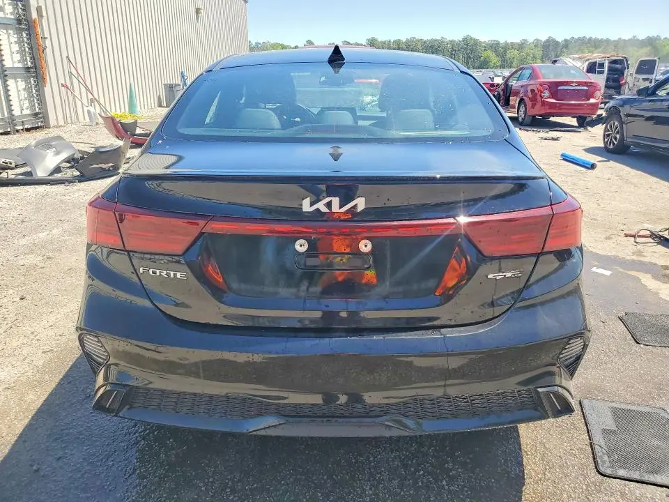 2022 KIA FORTE GT LINE  