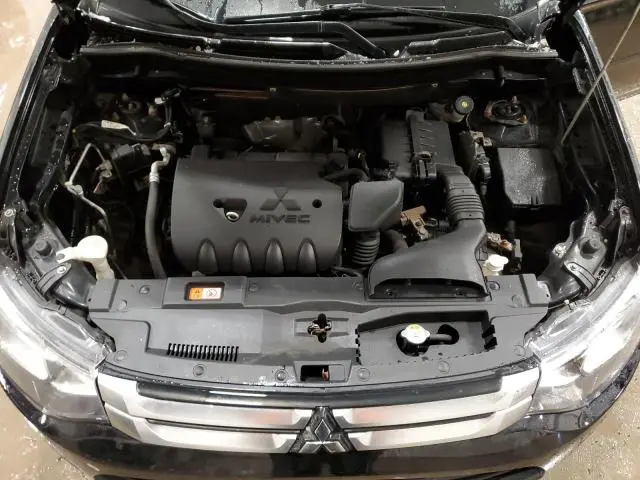 2015 MITSUBISHI OUTLANDER SE