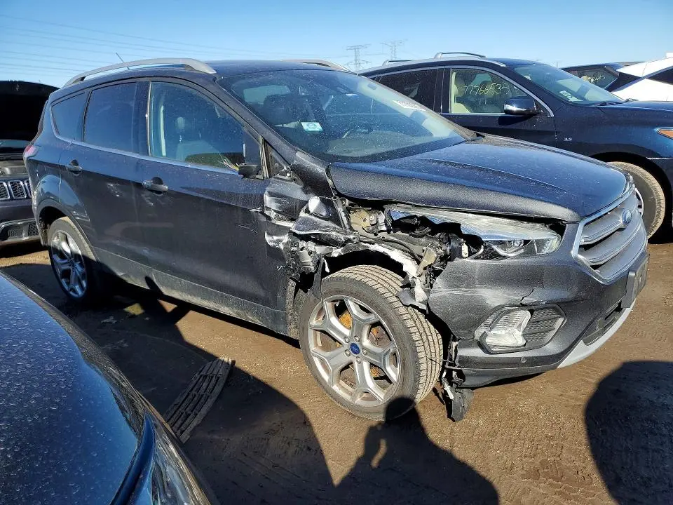2017 FORD ESCAPE TITANIUM  
