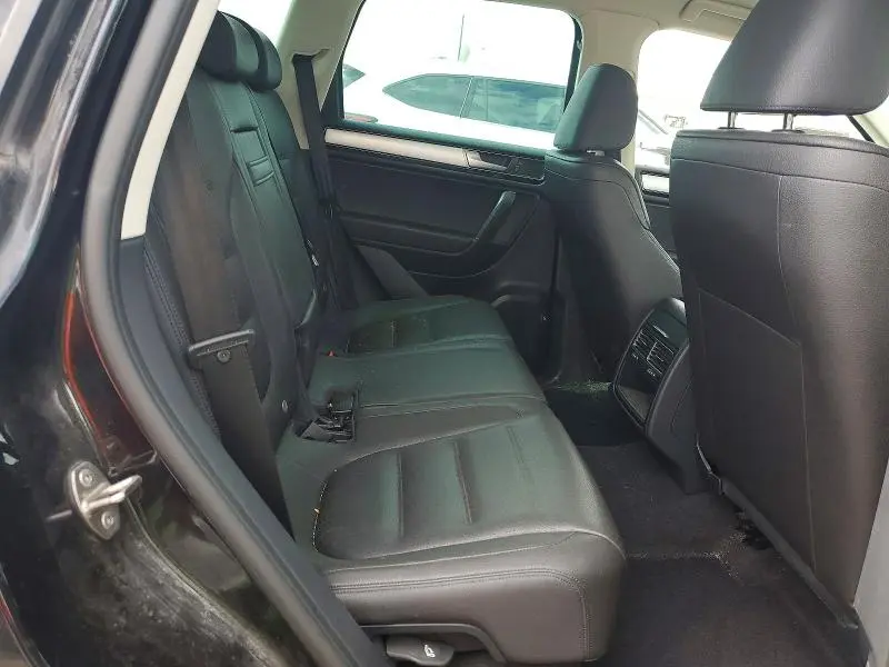 2016 VOLKSWAGEN TOUAREG   