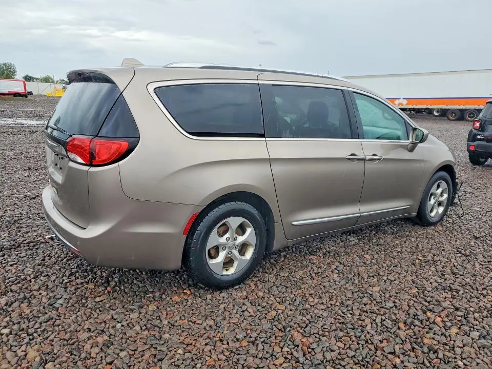 2017 CHRYSLER PACIFICA TOURING L PLUS  