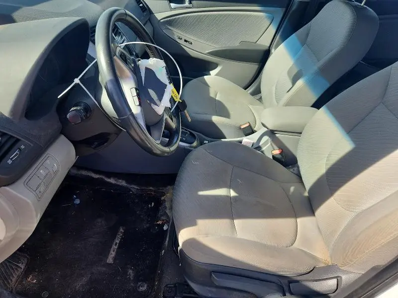 2015 HYUNDAI ACCENT GLS  