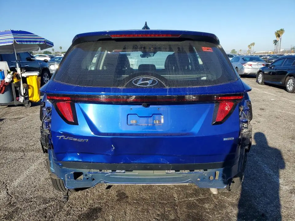 2023 HYUNDAI TUCSON SE  