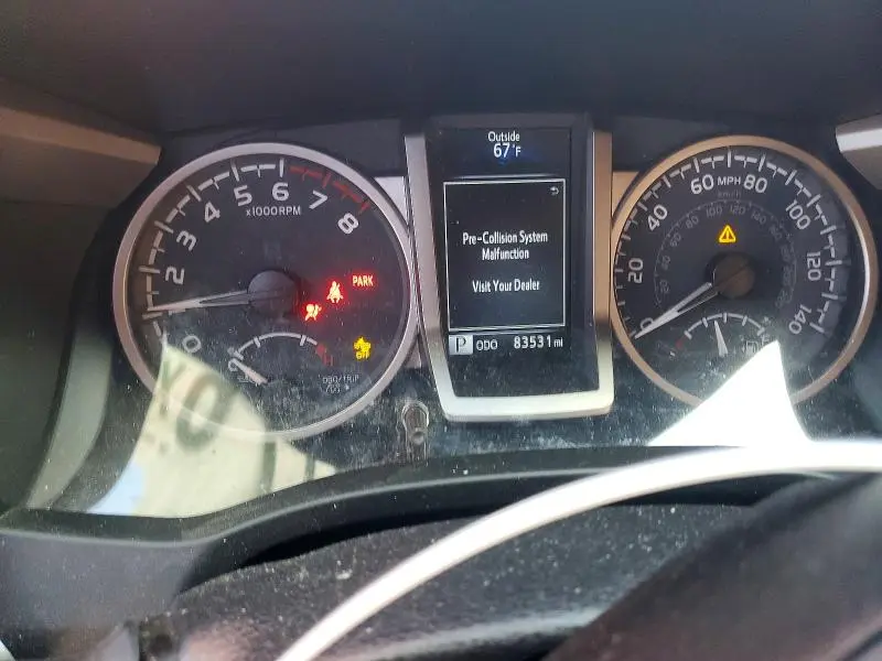 2020 TOYOTA TACOMA SR5 V6  