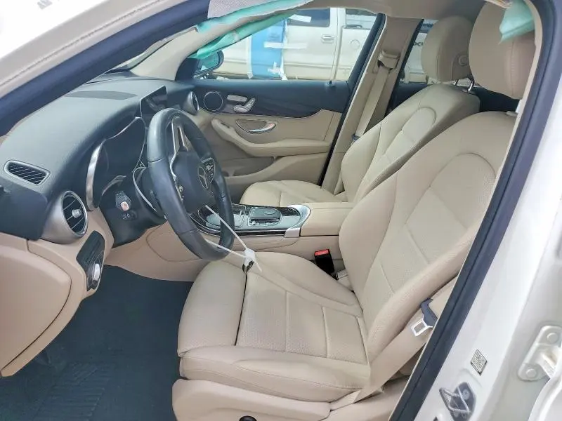 2020 MERCEDES-BENZ GLC 300  