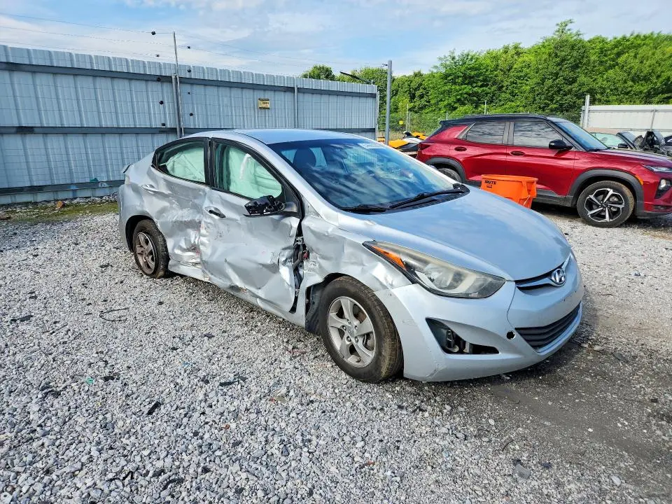 2014 HYUNDAI ELANTRA SE  