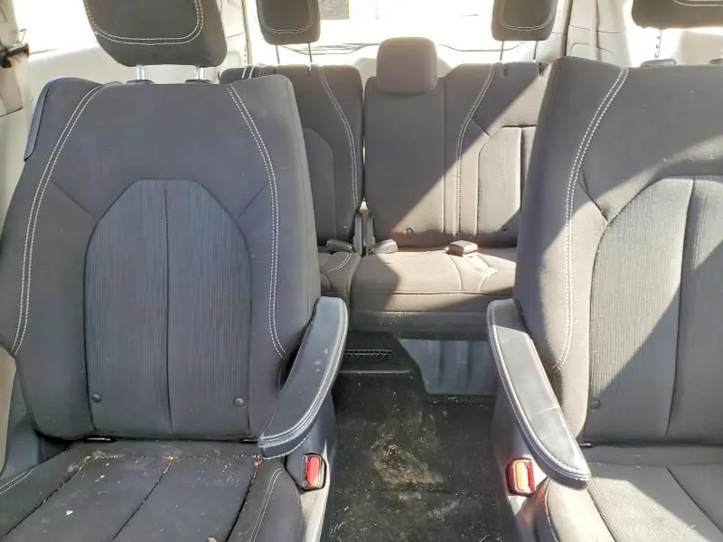 2020 CHRYSLER VOYAGER LX  