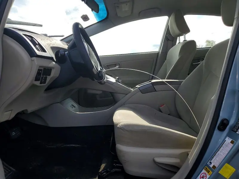 2014 TOYOTA PRIUS TWO  