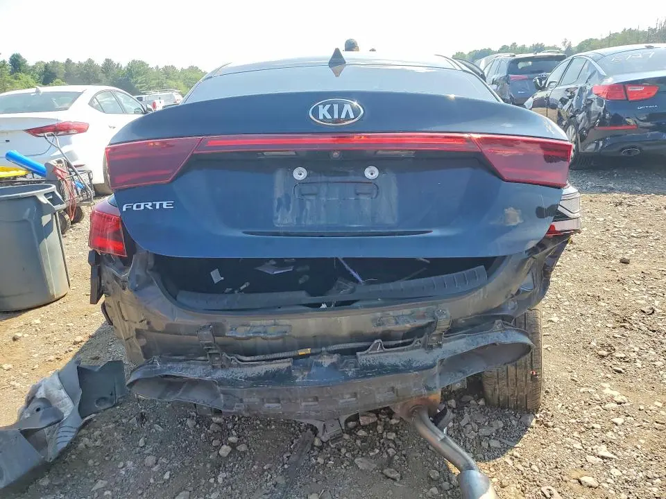 2021 KIA FORTE LXS  