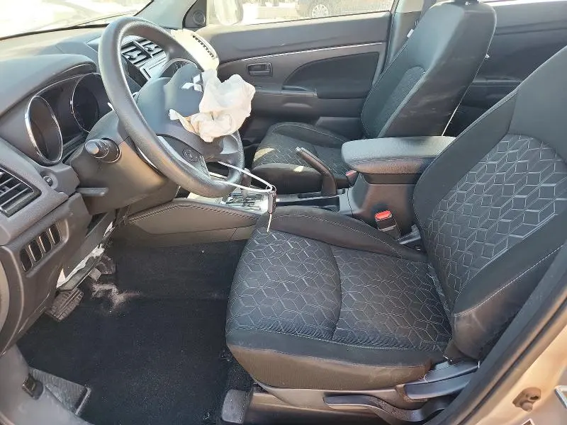 2023 MITSUBISHI RVR ES  