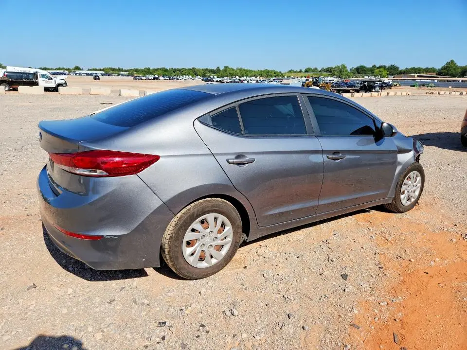2018 HYUNDAI ELANTRA SE  