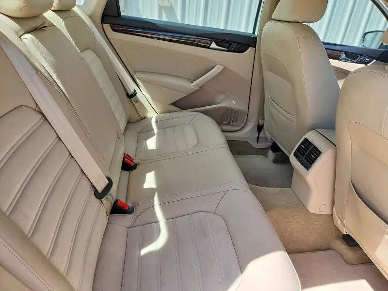 2015 VOLKSWAGEN PASSAT SEL  
