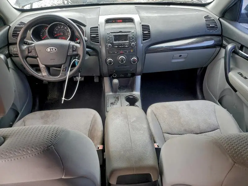 2011 KIA SORENTO BASE  