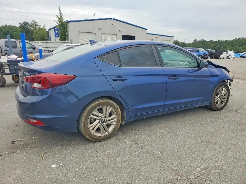 2020 HYUNDAI ELANTRA SEL  