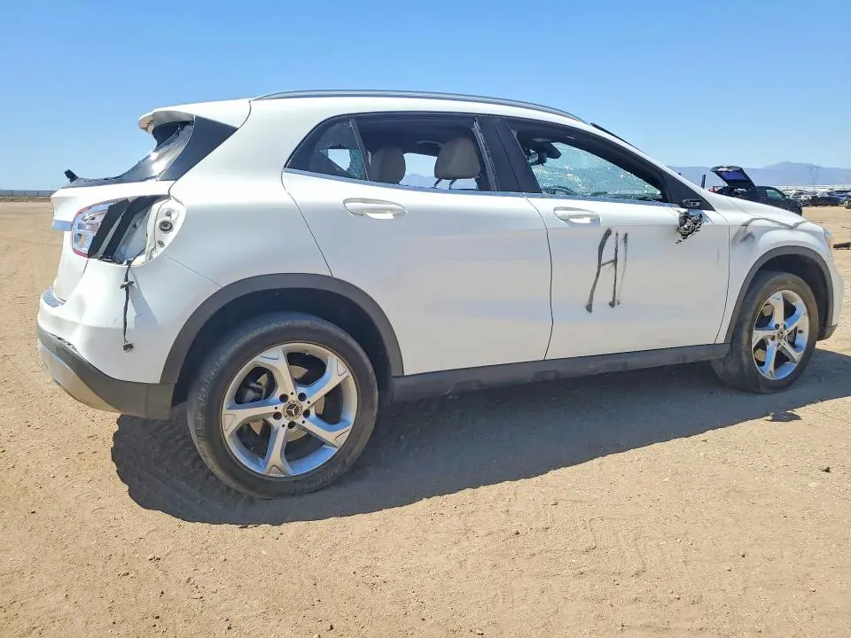 2018 MERCEDES-BENZ GLA 250  
