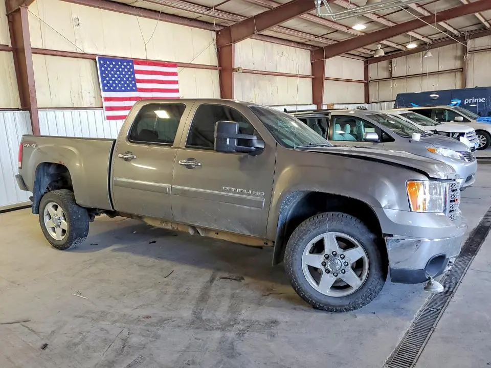 2013 GMC SIERRA K2500 DENALI  