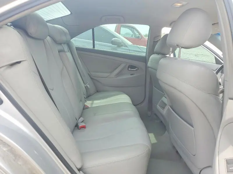 2011 TOYOTA CAMRY LE  