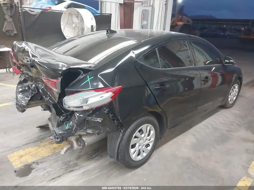 2018 HYUNDAI ELANTRA SE