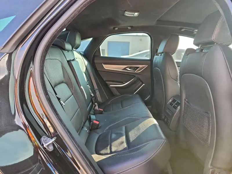 2024 JAGUAR XF R-DYNAMIC SE  