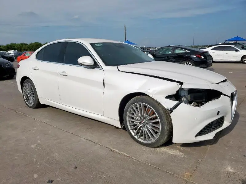 2017 ALFA ROMEO GIULIA TI  