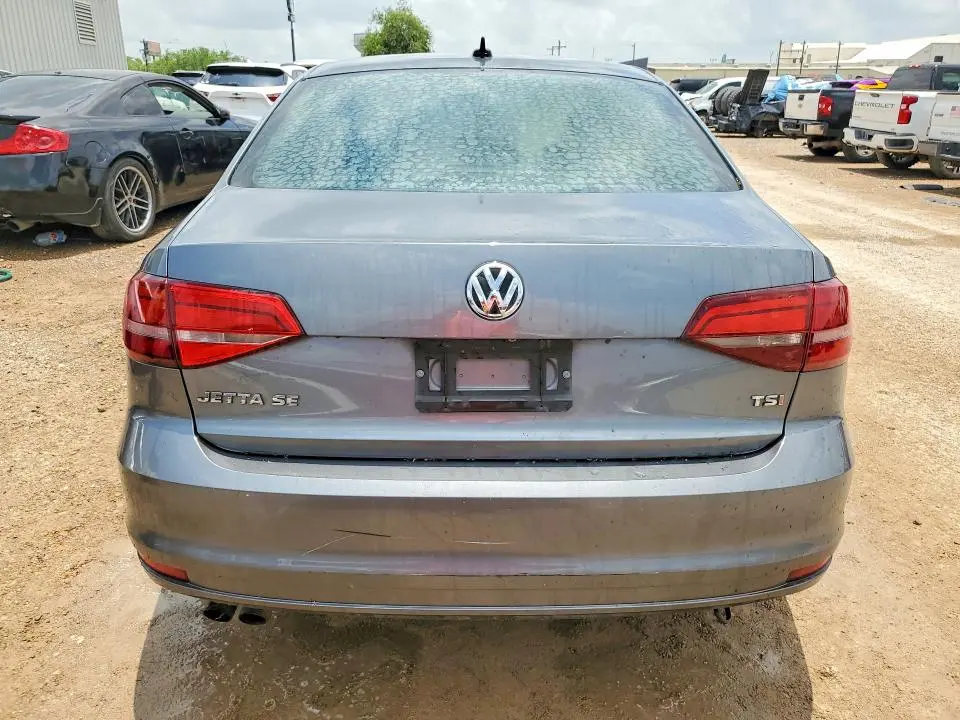 2016 VOLKSWAGEN JETTA SE  