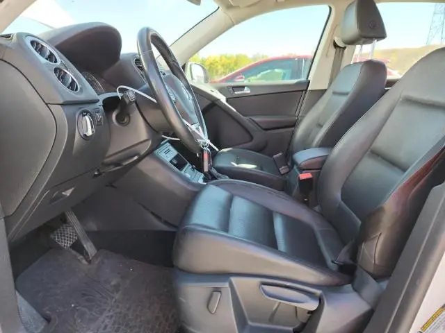 2016 VOLKSWAGEN TIGUAN S  