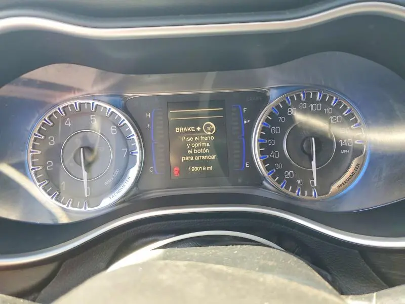 2015 CHRYSLER 200 LIMITED  