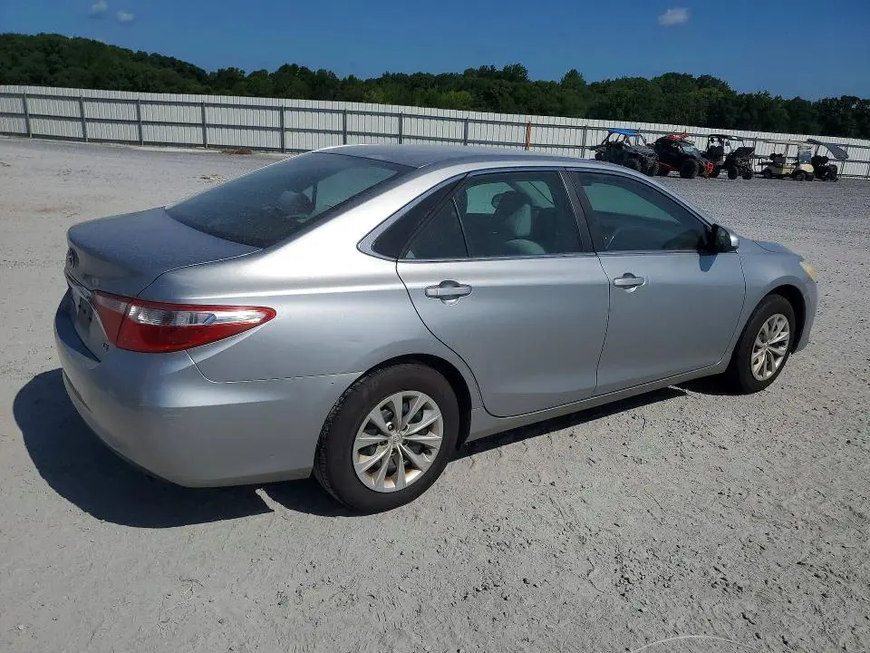 2015 TOYOTA CAMRY LE  