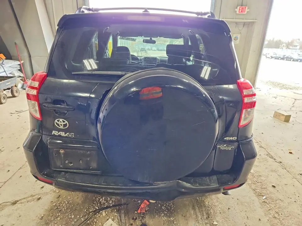 2011 TOYOTA RAV4 BASE  