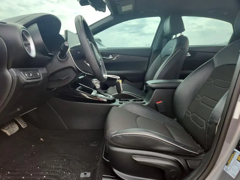 2023 KIA FORTE GT LINE  