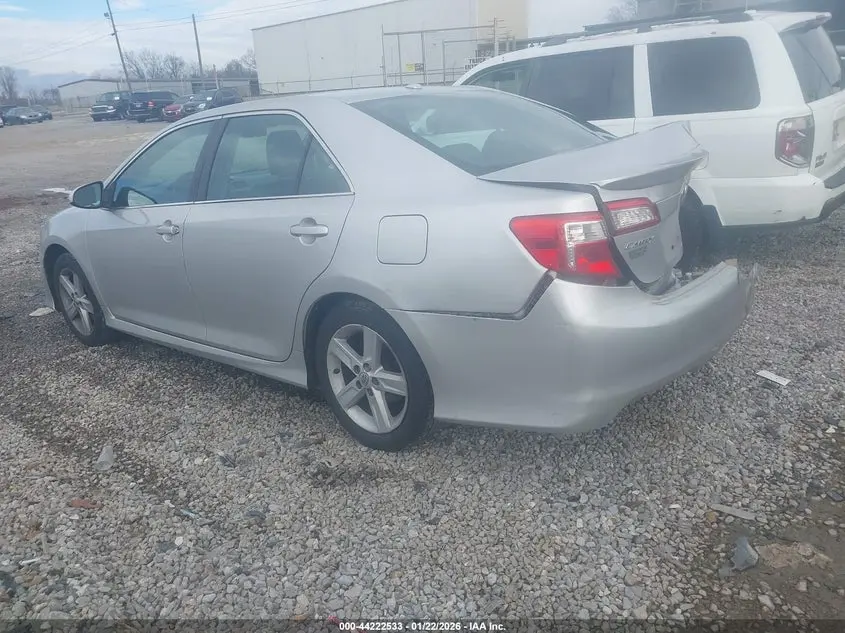 2013 TOYOTA CAMRY SE