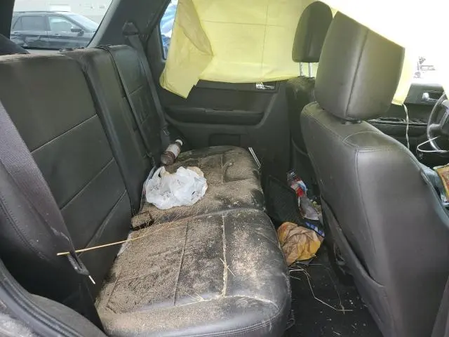 2010 FORD ESCAPE LIMITED  