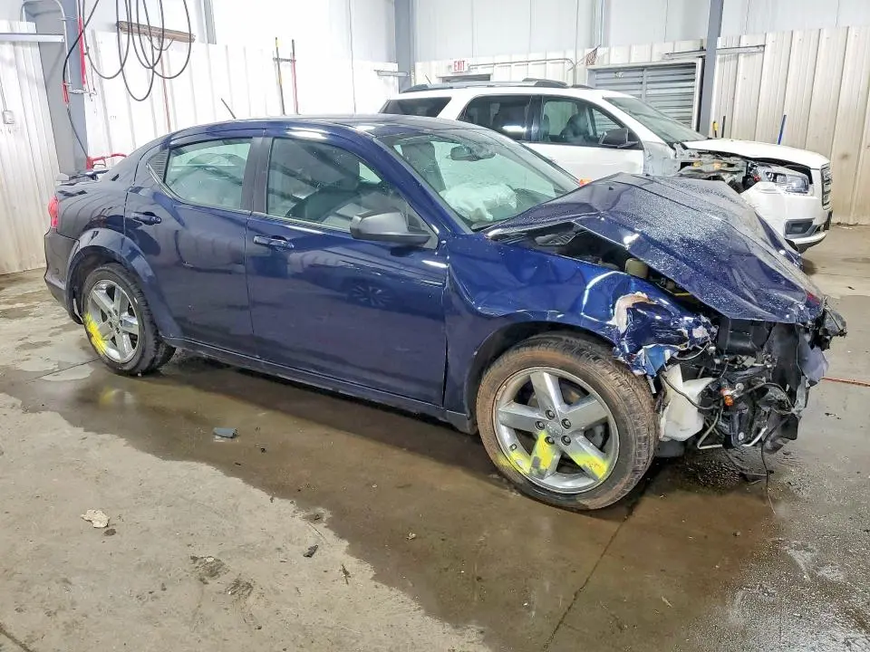 2013 DODGE AVENGER SE  