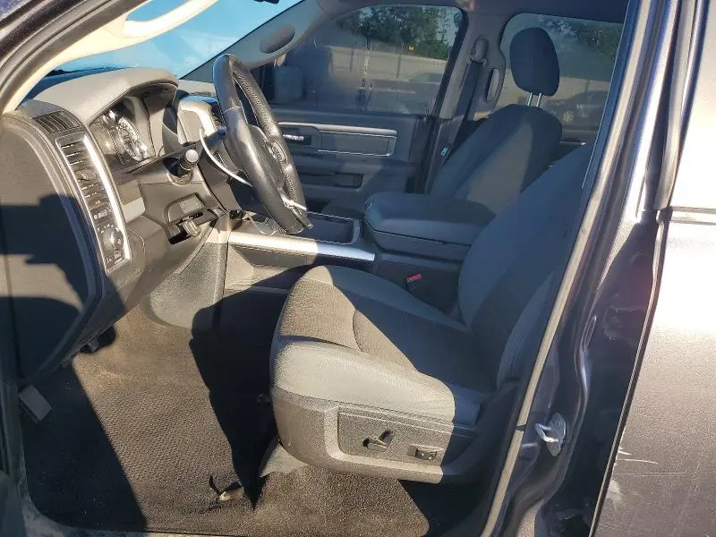 2017 RAM 1500 SLT  