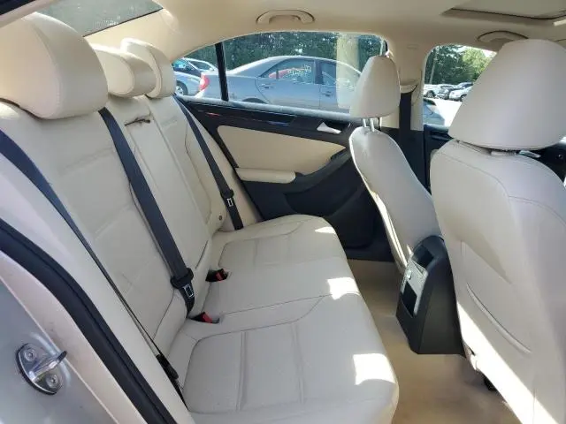 2016 VOLKSWAGEN JETTA SEL  