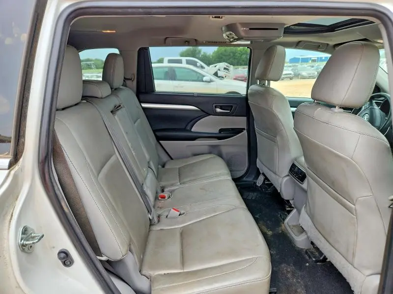 2015 TOYOTA HIGHLANDER XLE  