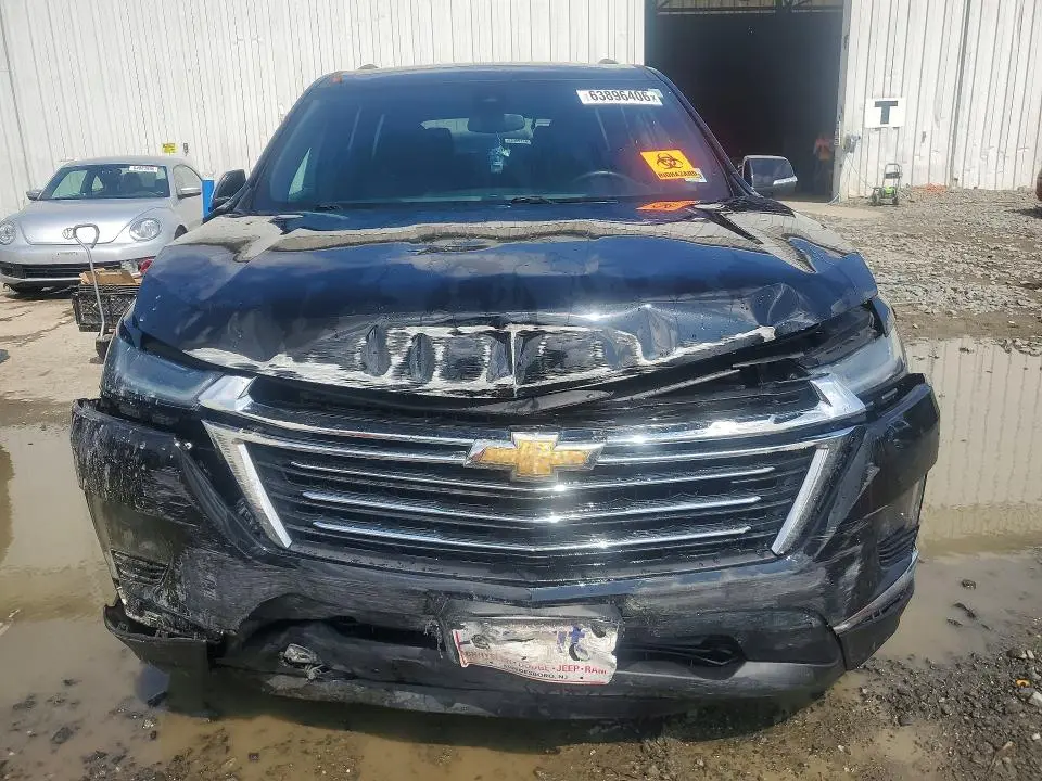 2023 CHEVROLET TRAVERSE LT  