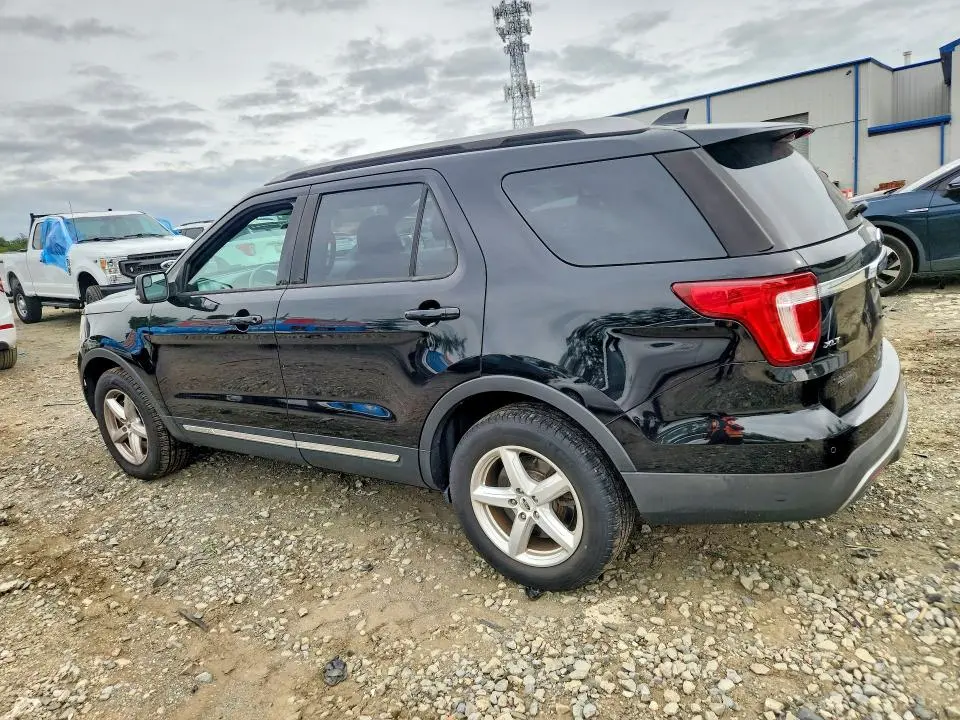 2017 FORD EXPLORER XLT  