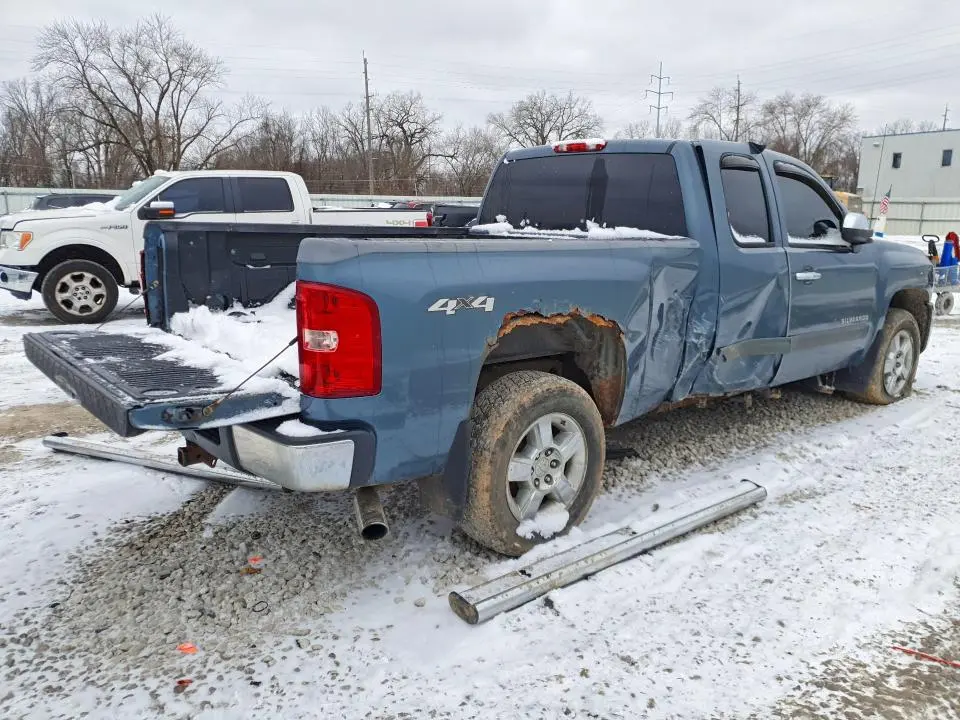 2011 CHEVROLET SILVERADO K1500 LT  
