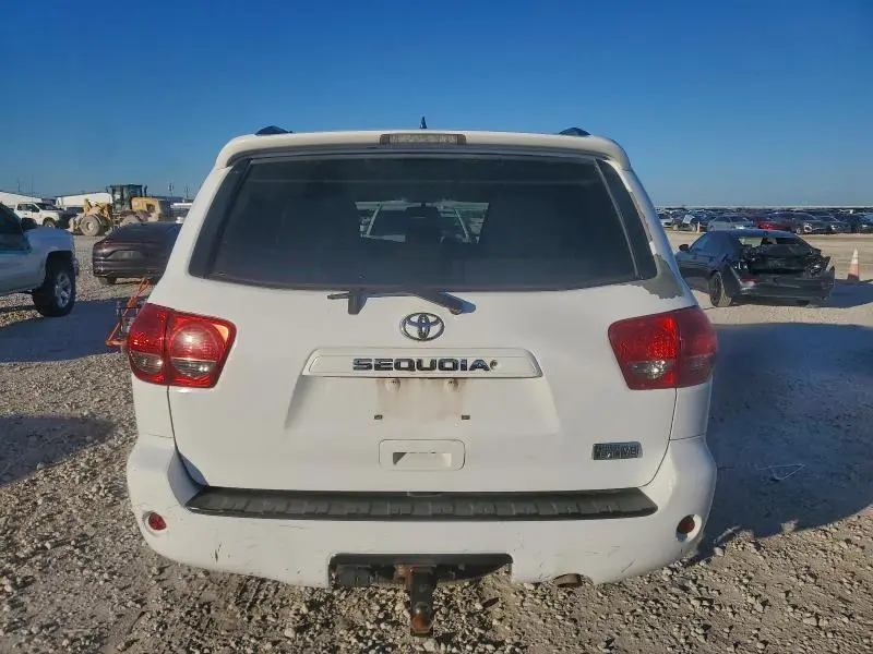 2013 TOYOTA SEQUOIA SR5  