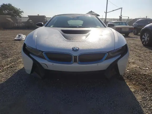 2015 BMW I8   