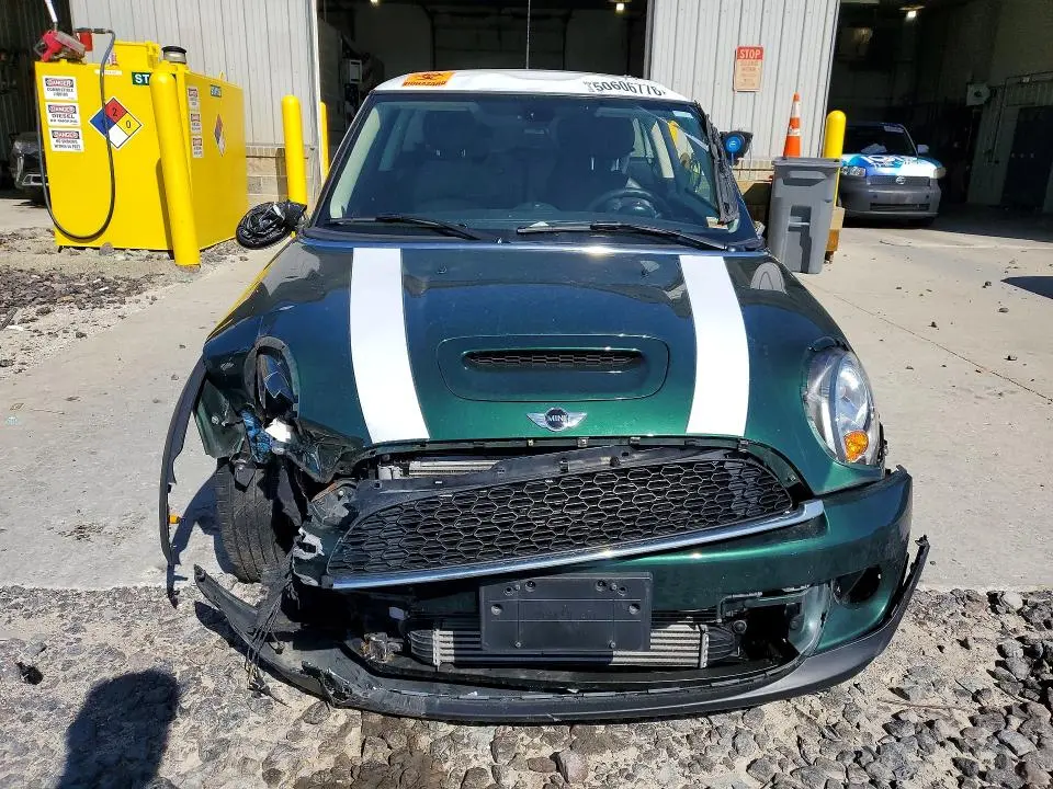 2013 MINI COOPER S  