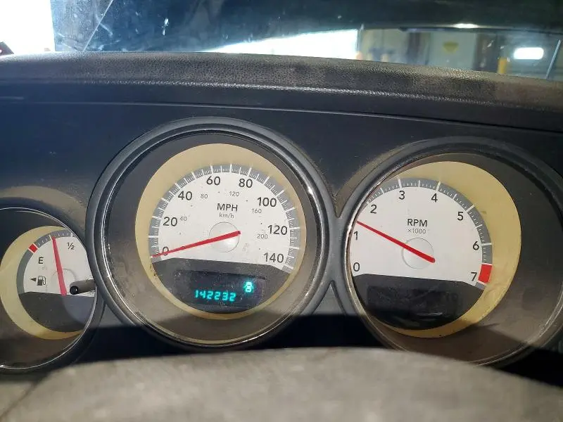 2010 DODGE CHALLENGER SE  