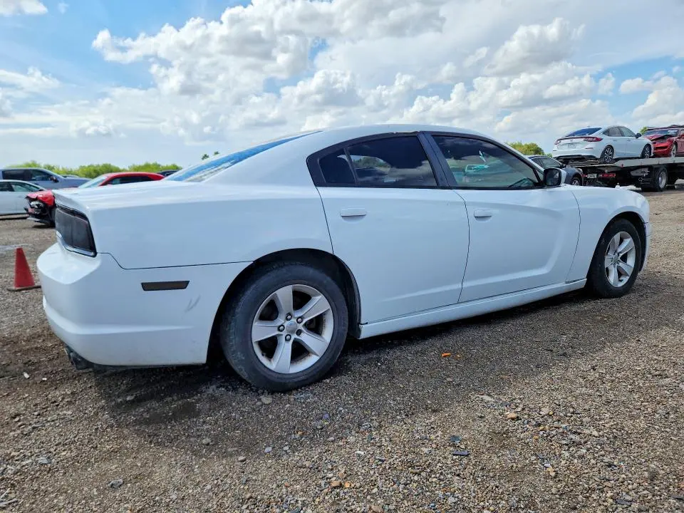 2014 DODGE CHARGER SE  