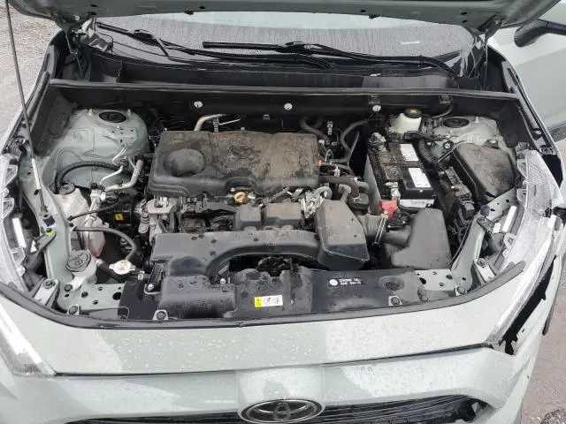 2022 TOYOTA RAV4 XLE  