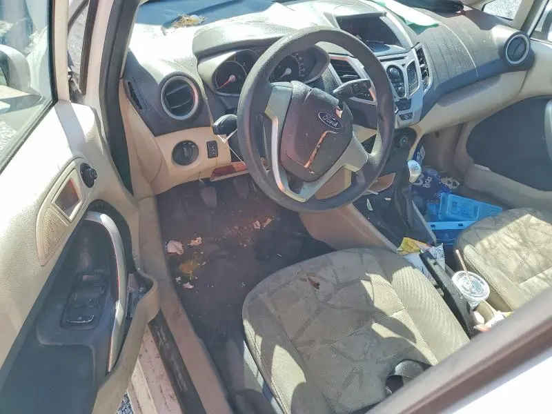2011 FORD FIESTA SE  